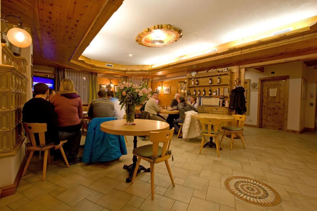 Hotel Garni Al Plan Livigno Exterior photo